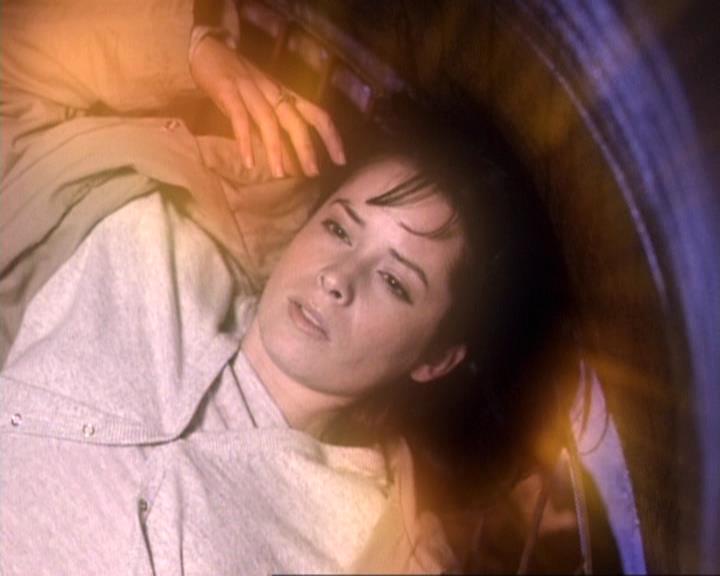 Charmed-Online-dot-net_119OutOfSight1954.jpg
