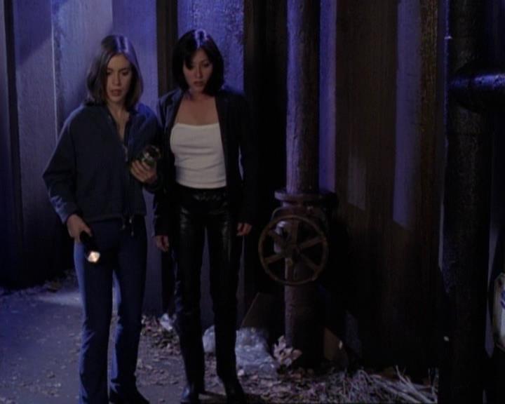 Charmed-Online-dot-net_119OutOfSight1970.jpg