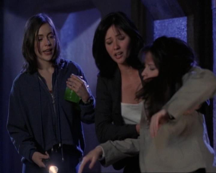 Charmed-Online-dot-net_119OutOfSight2022.jpg