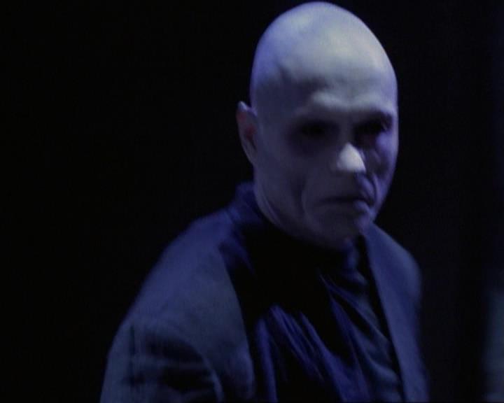 Charmed-Online-dot-net_119OutOfSight2047.jpg