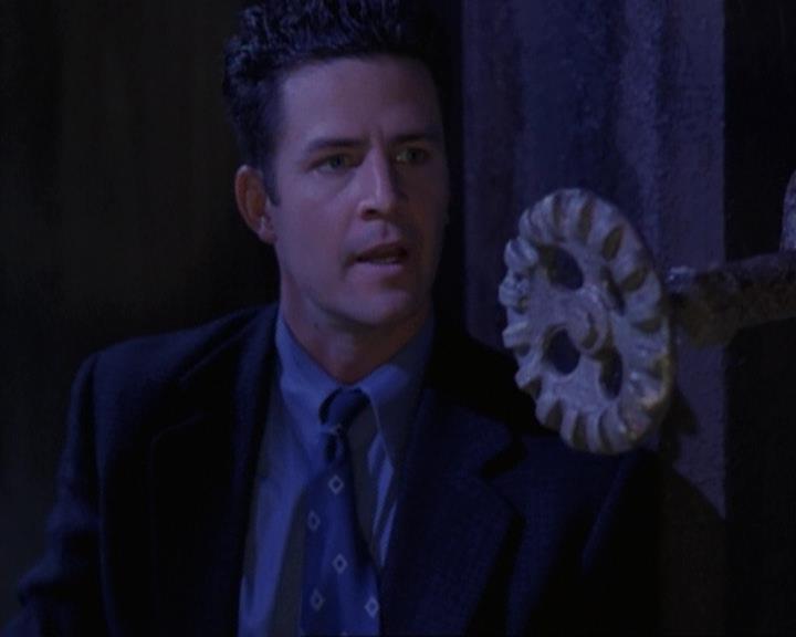 Charmed-Online-dot-net_119OutOfSight2066.jpg Charmed-Online-dot-net_119OutOfSight2066.jpg