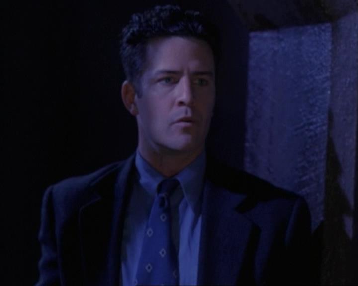 Charmed-Online-dot-net_119OutOfSight2071.jpg Charmed-Online-dot-net_119OutOfSight2071.jpg