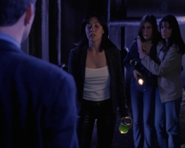 Charmed-Online-dot-net_119OutOfSight2099.jpg