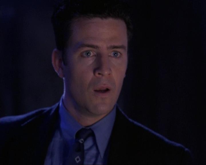 Charmed-Online-dot-net_119OutOfSight2101.jpg