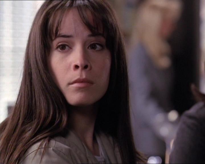 Charmed-Online-dot-net_119OutOfSight2292.jpg