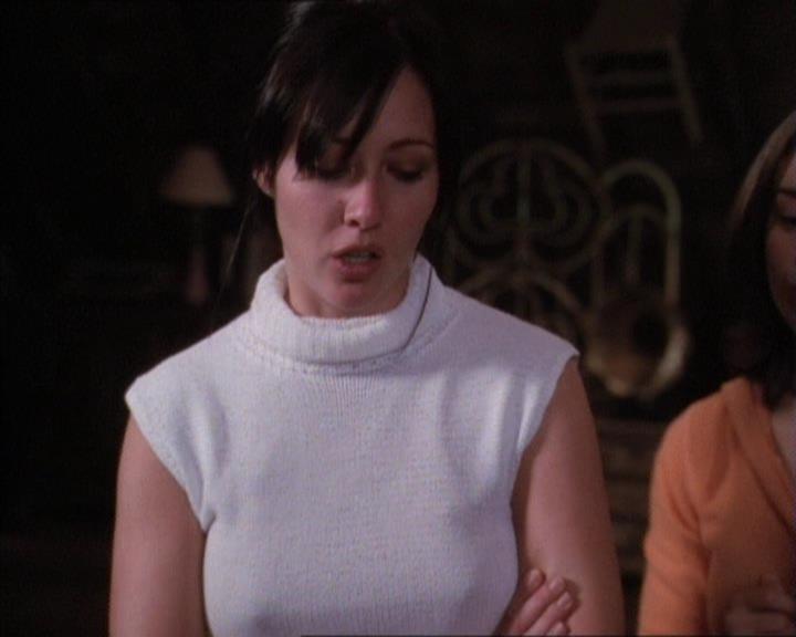 Charmed-Online-dot-net_120ThePowerOfTwo1044.jpg