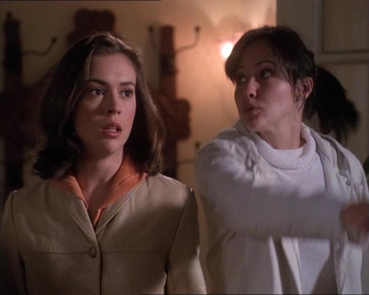 Charmed-Online-dot-net_120ThePowerOfTwo1314.jpg