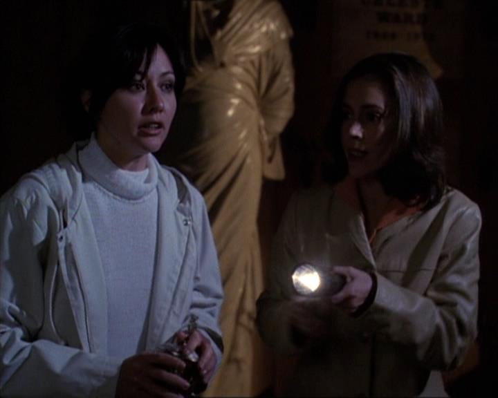 Charmed-Online-dot-net_120ThePowerOfTwo1700.jpg Charmed-Online-dot-net_120ThePowerOfTwo1700.jpg