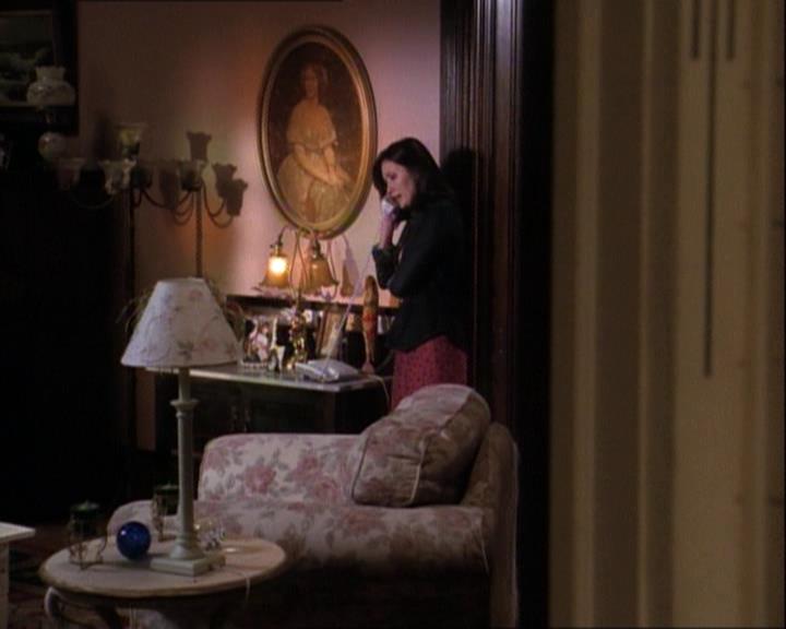 Charmed-Online-dot-net_121LoveHurts0495.jpg