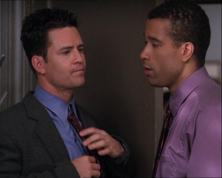 Charmed-Online-dot-net_121LoveHurts0535.jpg