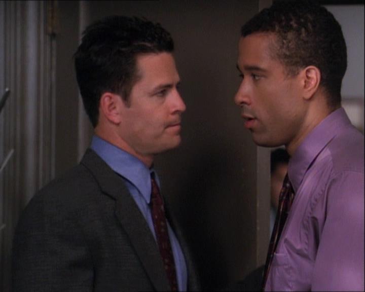 Charmed-Online-dot-net_121LoveHurts0540.jpg