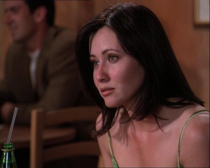 Charmed-Online-dot-net_121LoveHurts0649.jpg