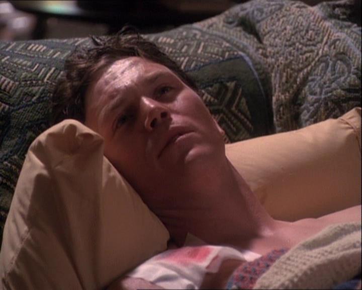 Charmed-Online-dot-net_121LoveHurts0675.jpg