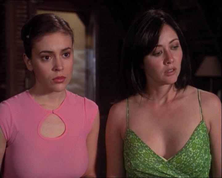 Charmed-Online-dot-net_121LoveHurts1030.jpg