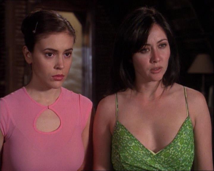 Charmed-Online-dot-net_121LoveHurts1032.jpg