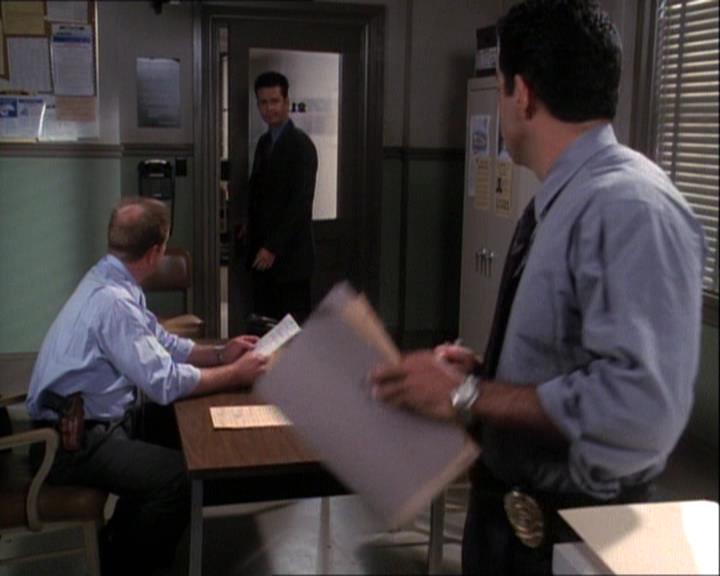 Charmed-Online-dot-net_121LoveHurts1168.jpg