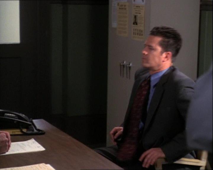 Charmed-Online-dot-net_121LoveHurts1175.jpg