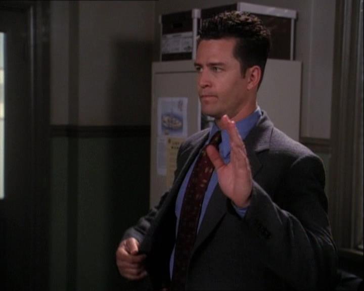 Charmed-Online-dot-net_121LoveHurts1236.jpg