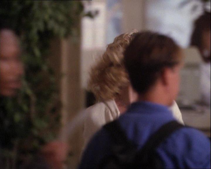 Charmed-Online-dot-net_121LoveHurts1256.jpg Charmed-Online-dot-net_121LoveHurts1256.jpg