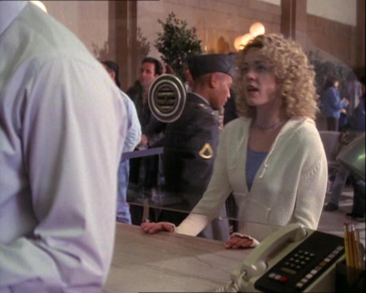 Charmed-Online-dot-net_121LoveHurts1258.jpg Charmed-Online-dot-net_121LoveHurts1258.jpg