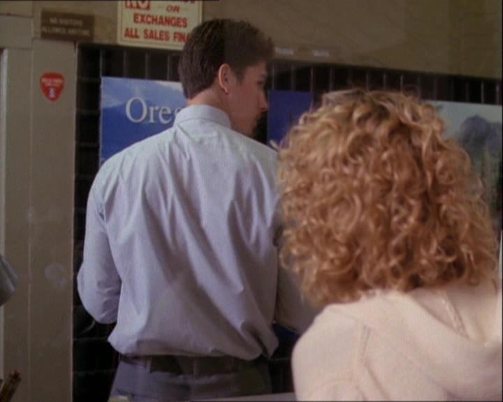 Charmed-Online-dot-net_121LoveHurts1260.jpg
