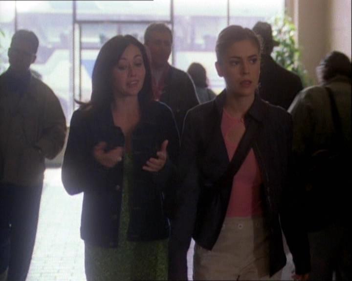 Charmed-Online-dot-net_121LoveHurts1290.jpg Charmed-Online-dot-net_121LoveHurts1290.jpg