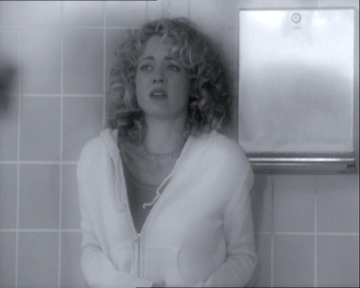 Charmed-Online-dot-net_121LoveHurts1336.jpg Charmed-Online-dot-net_121LoveHurts1336.jpg