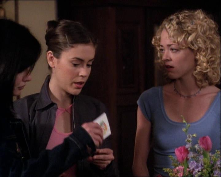 Charmed-Online-dot-net_121LoveHurts1494.jpg