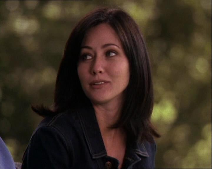 Charmed-Online-dot-net_121LoveHurts1601.jpg