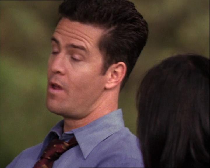 Charmed-Online-dot-net_121LoveHurts1613.jpg