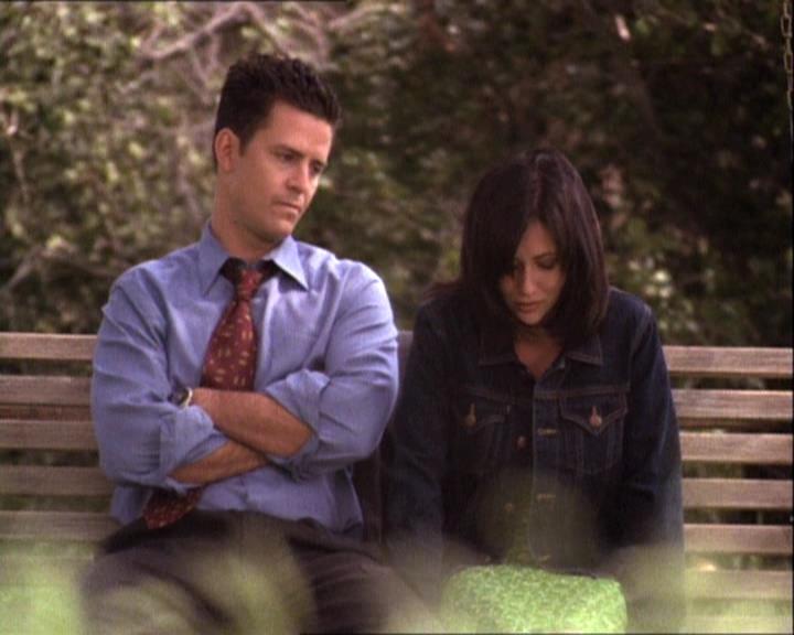 Charmed-Online-dot-net_121LoveHurts1645.jpg