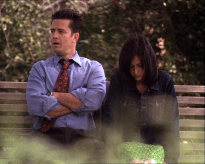 Charmed-Online-dot-net_121LoveHurts1650.jpg