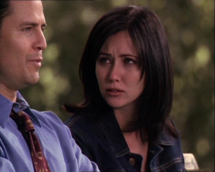 Charmed-Online-dot-net_121LoveHurts1669.jpg