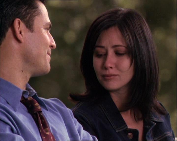 Charmed-Online-dot-net_121LoveHurts1675.jpg
