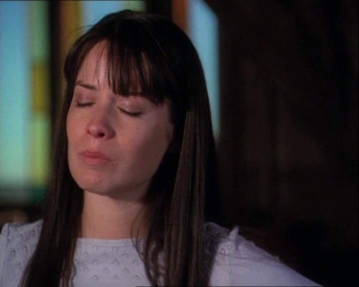 Charmed-Online-dot-net_121LoveHurts1720.jpg