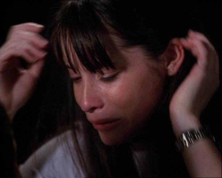 Charmed-Online-dot-net_121LoveHurts1832.jpg