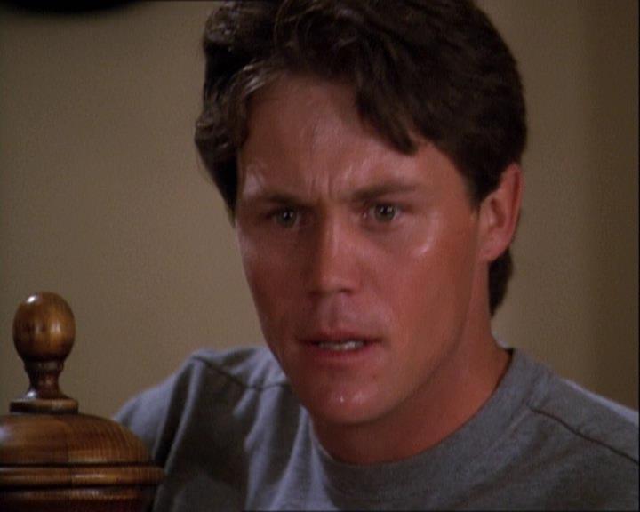 Charmed-Online-dot-net_121LoveHurts1902.jpg Charmed-Online-dot-net_121LoveHurts1902.jpg