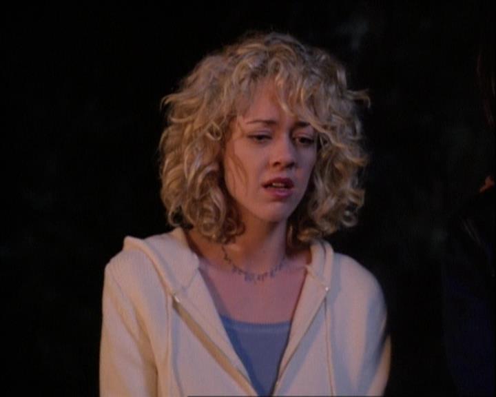 Charmed-Online-dot-net_121LoveHurts2060.jpg
