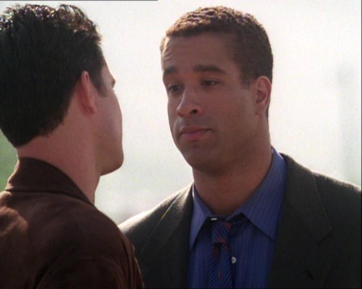 Charmed-Online-dot-net_121LoveHurts2314.jpg