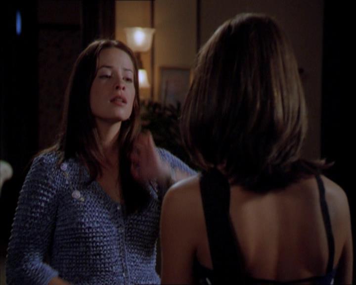 Charmed-Online_dot_net-2x01WitchTrial0023.jpg