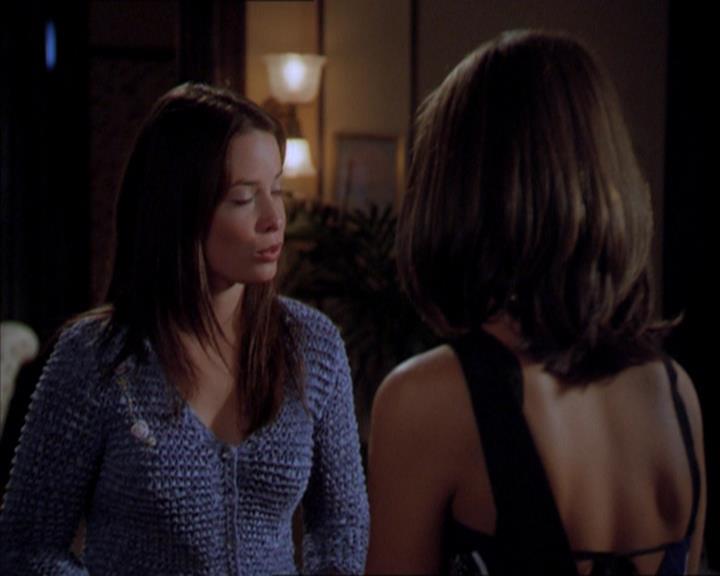 Charmed-Online_dot_net-2x01WitchTrial0032.jpg