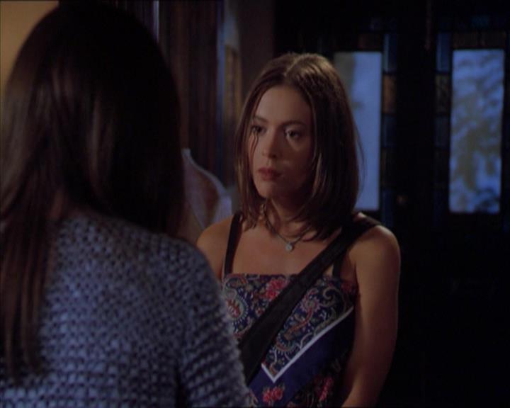 Charmed-Online_dot_net-2x01WitchTrial0041.jpg