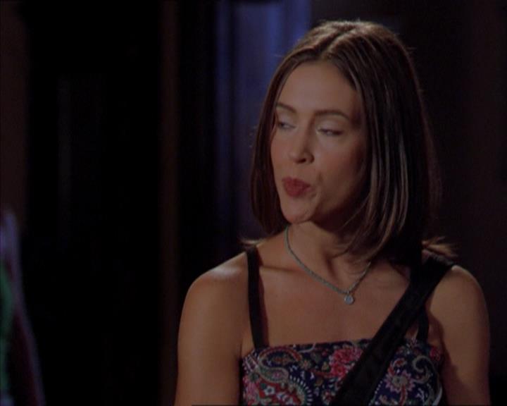 Charmed-Online_dot_net-2x01WitchTrial0072.jpg