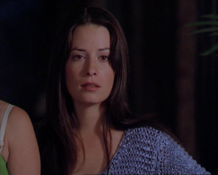 Charmed-Online_dot_net-2x01WitchTrial0135.jpg