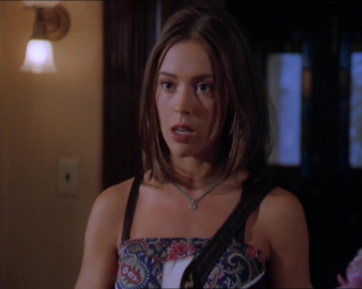 Charmed-Online_dot_net-2x01WitchTrial0141.jpg