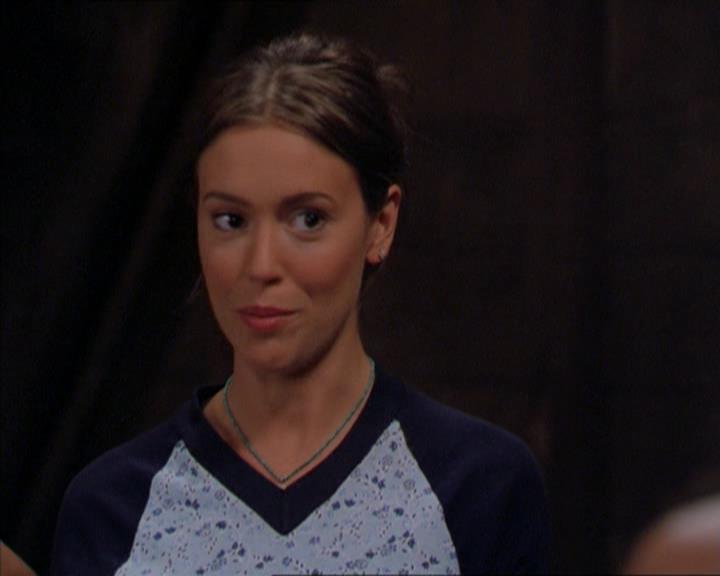 Charmed-Online_dot_net-2x01WitchTrial0326.jpg