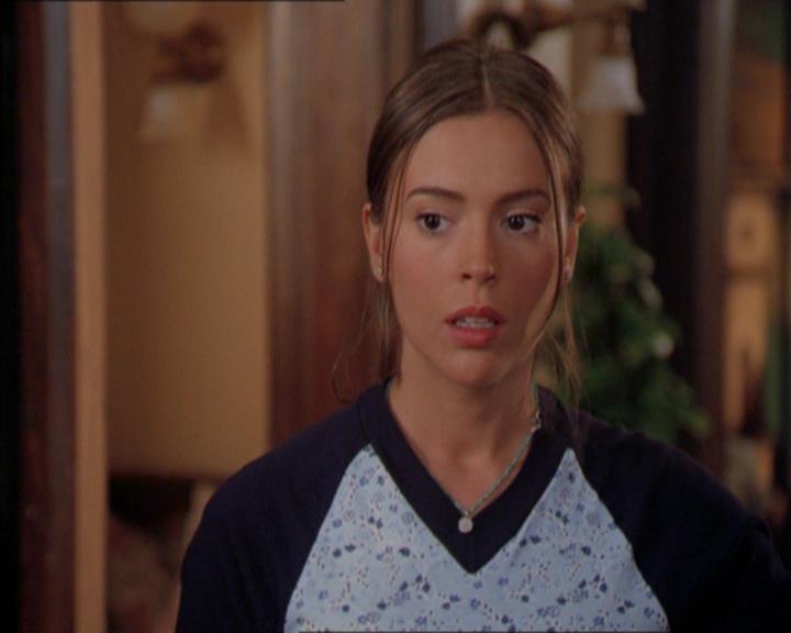Charmed-Online_dot_net-2x01WitchTrial0363.jpg