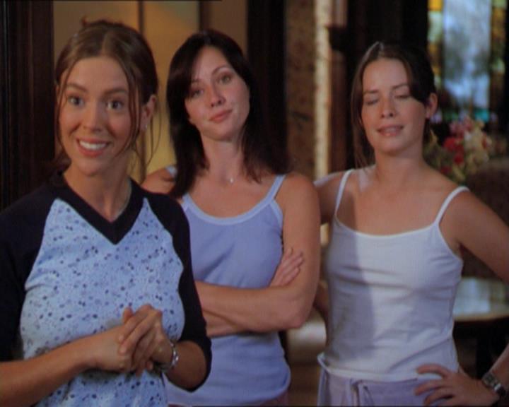 Charmed-Online_dot_net-2x01WitchTrial0391.jpg