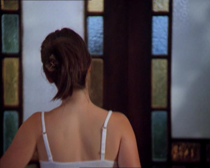 Charmed-Online_dot_net-2x01WitchTrial0412.jpg