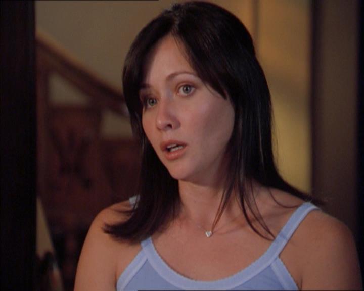 Charmed-Online_dot_net-2x01WitchTrial0416.jpg